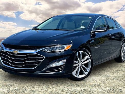 Used 2024 Chevrolet Malibu LT FWD image 3