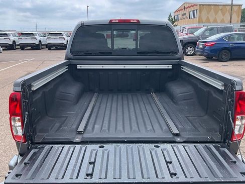 Used 2021 Nissan Frontier SV RWD image 4