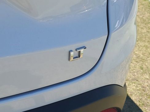 Used 2025 Chevrolet Trax LT FWD image 9