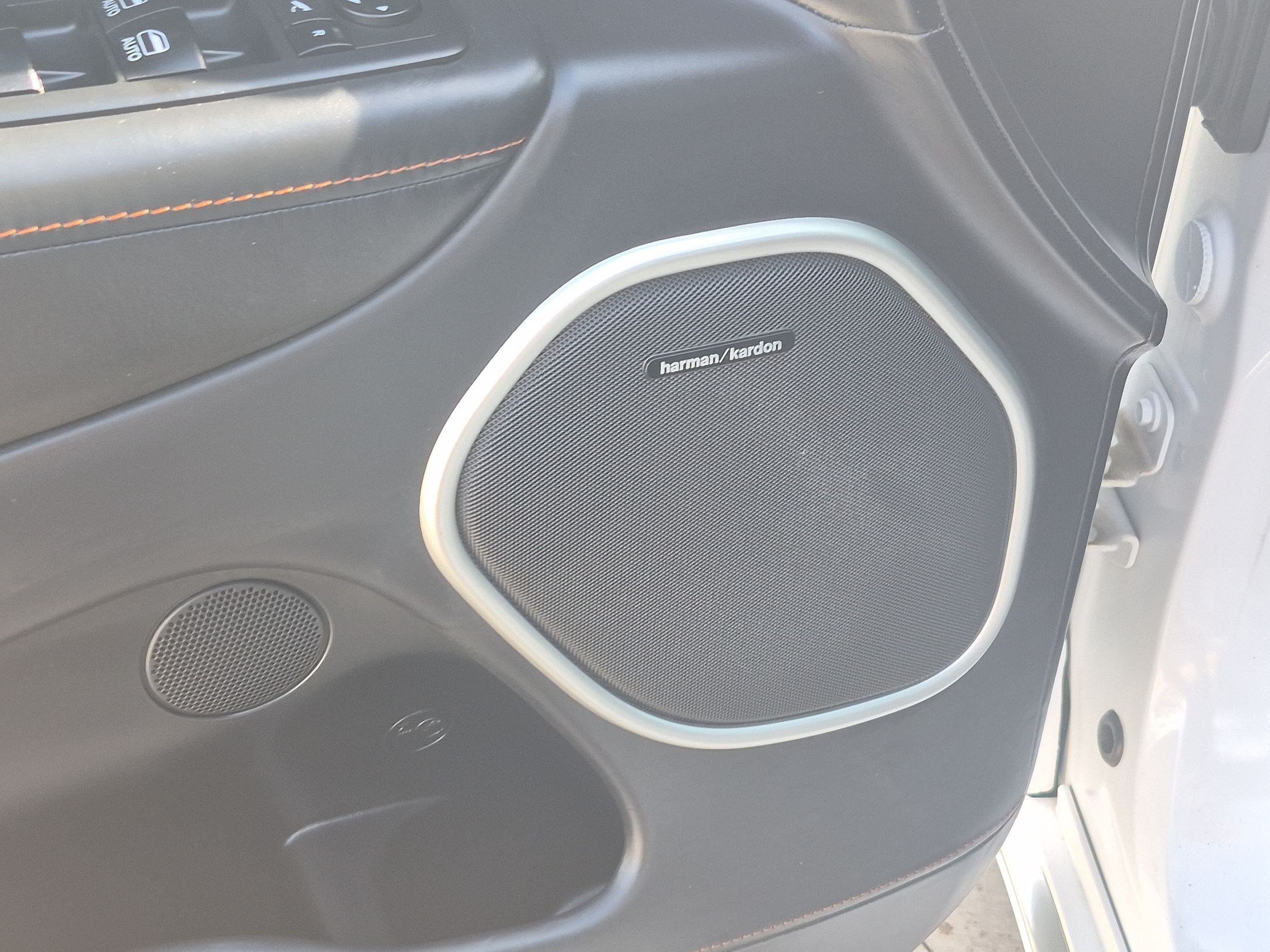 Used 2020 Jeep Grand Cherokee Summit AWD/4WD image 15