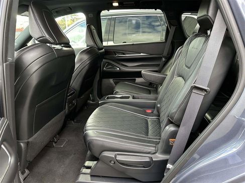 Used 2022 INFINITI QX60 Autograph w/ Cargo Package image 11