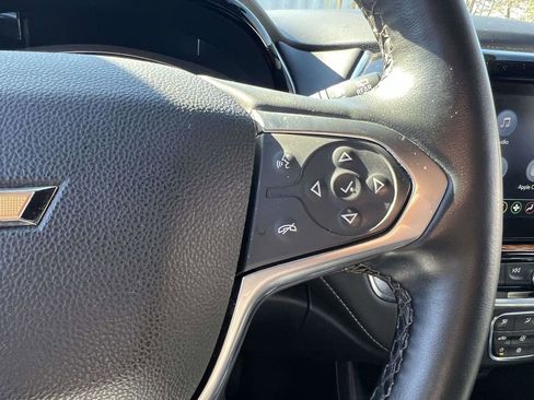 Used 2023 Chevrolet Traverse LT image 29