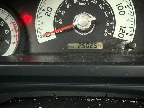 Used 2013 Toyota FJ Cruiser 4WD image 13