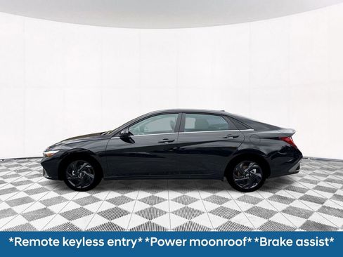 New 2026 Hyundai Elantra SEL Sport Premium FWD image 4