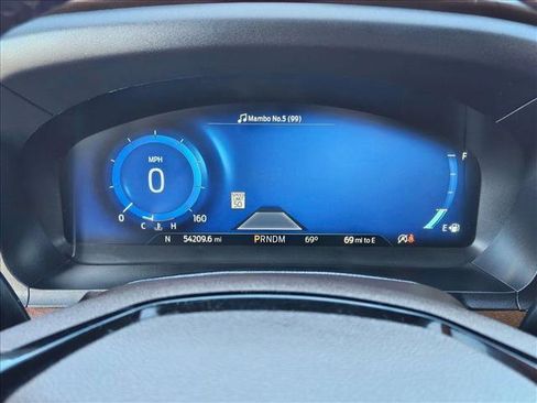 Used 2021 Ford Explorer King Ranch w/ Premium Technology Package image 10