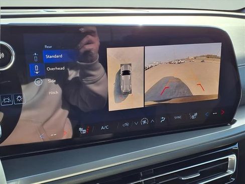 New 2026 Chevrolet Traverse LT w/ Midnight/Sport Edition image 9