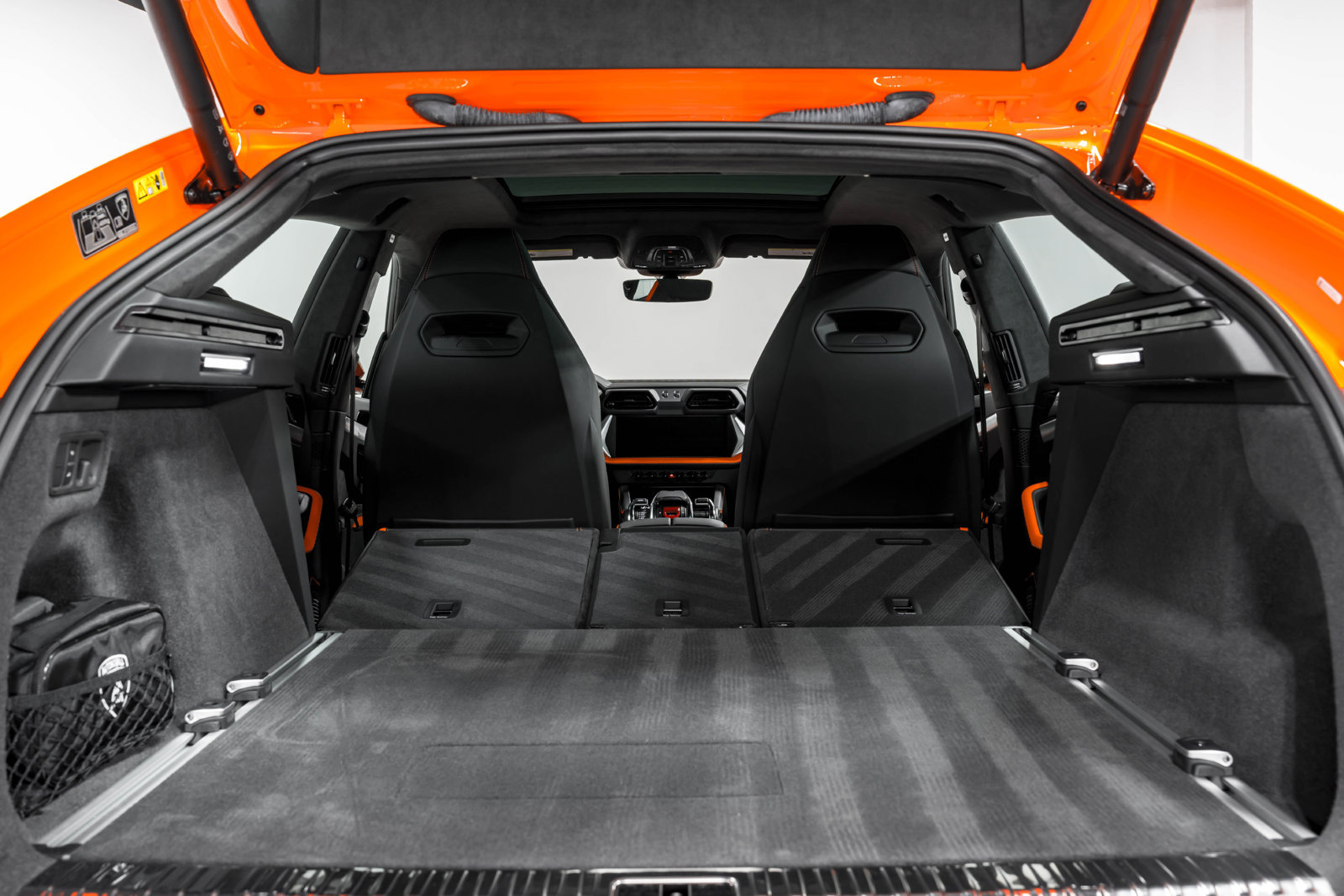 Used 2025 Lamborghini Urus SE AWD/4WD image 63