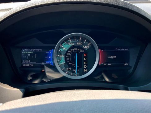 Used 2015 Ford Explorer XLT w/ Equipment Group 202A FWD image 25