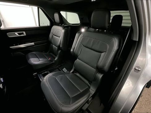 Used 2020 Ford Explorer Limited AWD/4WD image 25