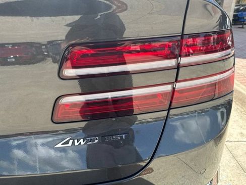 Used 2025 Genesis GV80 3.5T Prestige AWD/4WD image 13