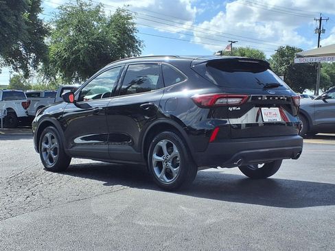 Used 2025 Ford Escape ST-Line FWD image 8
