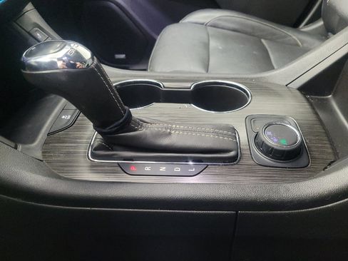 Used 2019 GMC Acadia SLT image 26