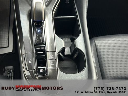 Used 2025 Toyota Crown Signia image 15