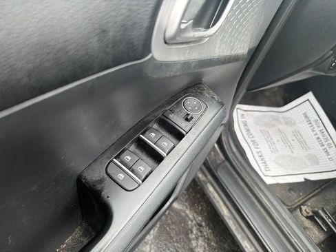 Used 2023 Kia Soul LX FWD image 13