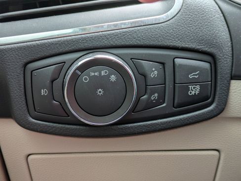 Used 2021 Ford Edge Titanium image 29