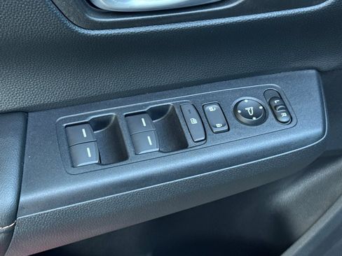 Used 2025 Honda CR-V Sport-L image 13