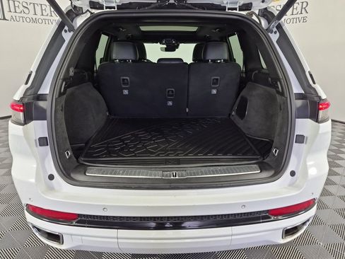 Certified 2022 Jeep Grand Cherokee Overland AWD/4WD image 35