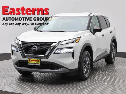 Used 2023 Nissan Rogue S AWD/4WD image 1