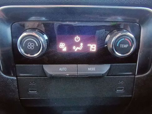 Used 2025 Chevrolet Tahoe LT image 28