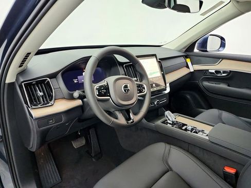 New 2026 Volvo XC90 B5 Core image 20