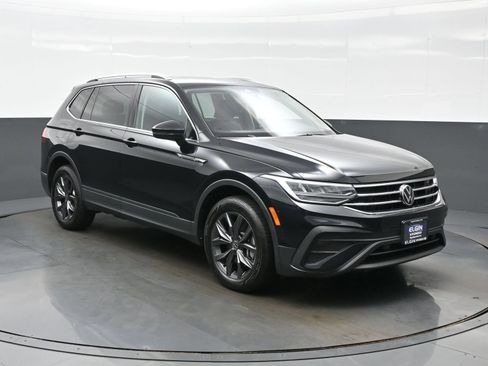 Used 2022 Volkswagen Tiguan SE AWD/4WD image 8