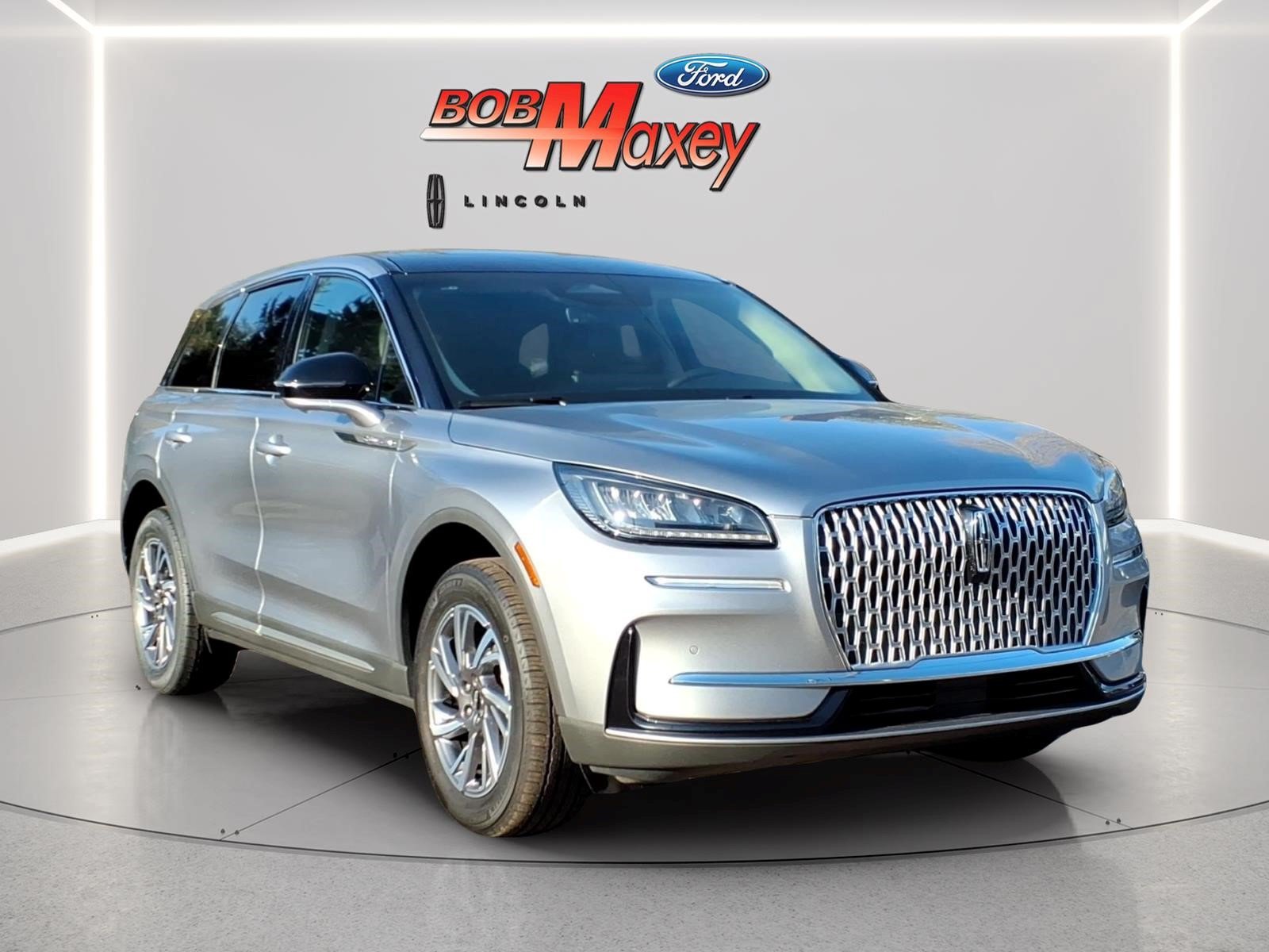 Used 2024 Lincoln Corsair FWD w/ Equipment Group 101A image 3