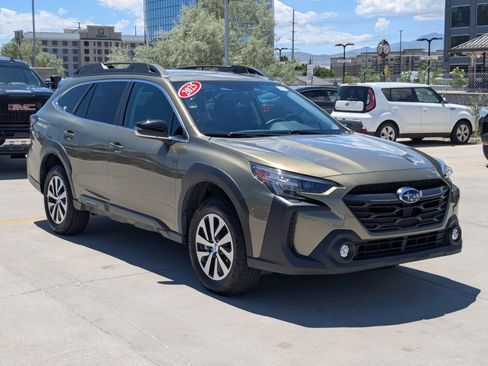 Used 2025 Subaru Outback Premium w/ Popular Package #1 AWD/4WD image 8