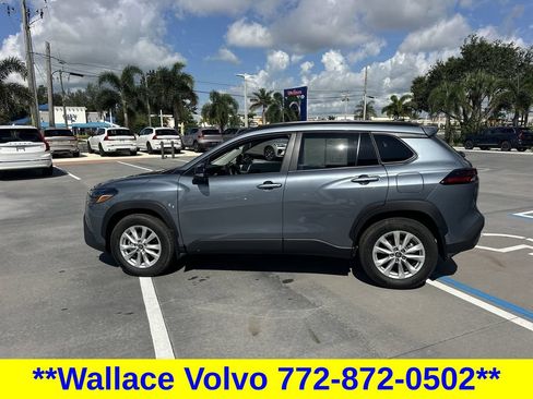 Used 2026 Toyota Corolla Cross LE FWD image 10