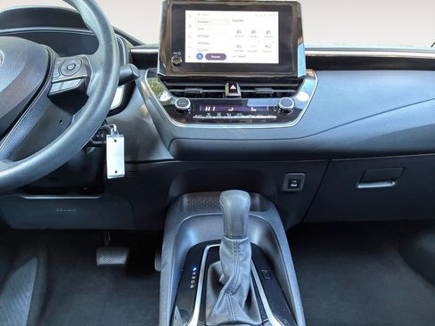 Used 2024 Toyota Corolla LE FWD image 11