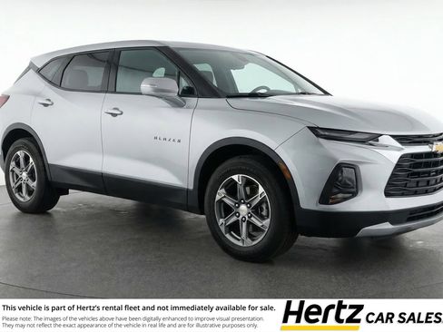 Used 2025 Chevrolet Blazer LT FWD image 1