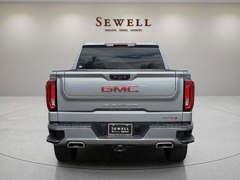 Used 2024 GMC Sierra 1500 AT4 AWD/4WD image 4
