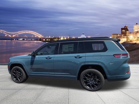New 2026 Jeep Grand Cherokee L Summit AWD/4WD image 3