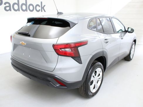 Certified 2024 Chevrolet Trax LS w/ Driver Confidence Package FWD image 9