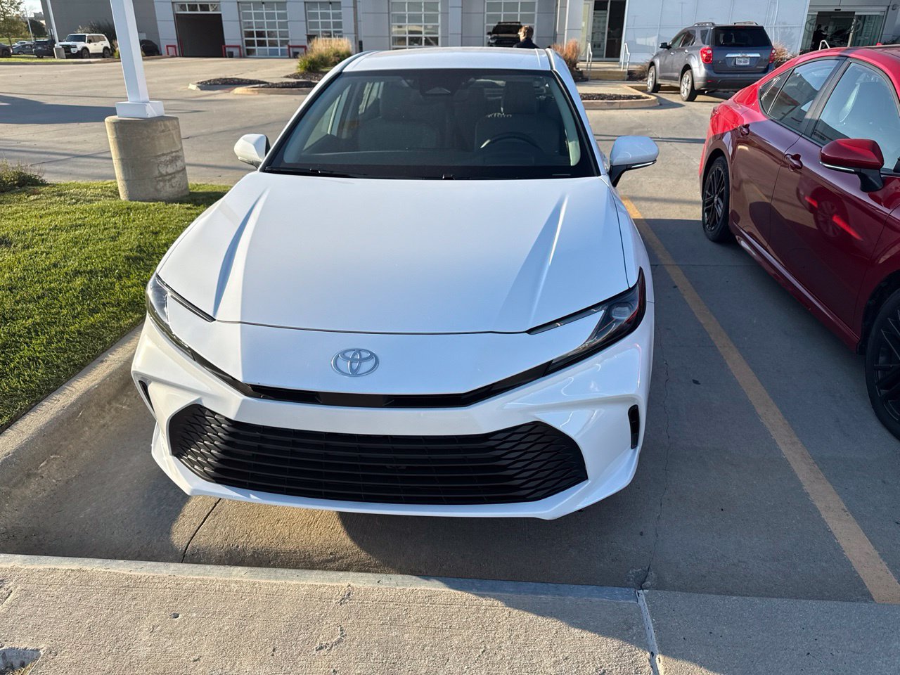 Used 2026 Toyota Camry LE w/ Convenience Package FWD image 1