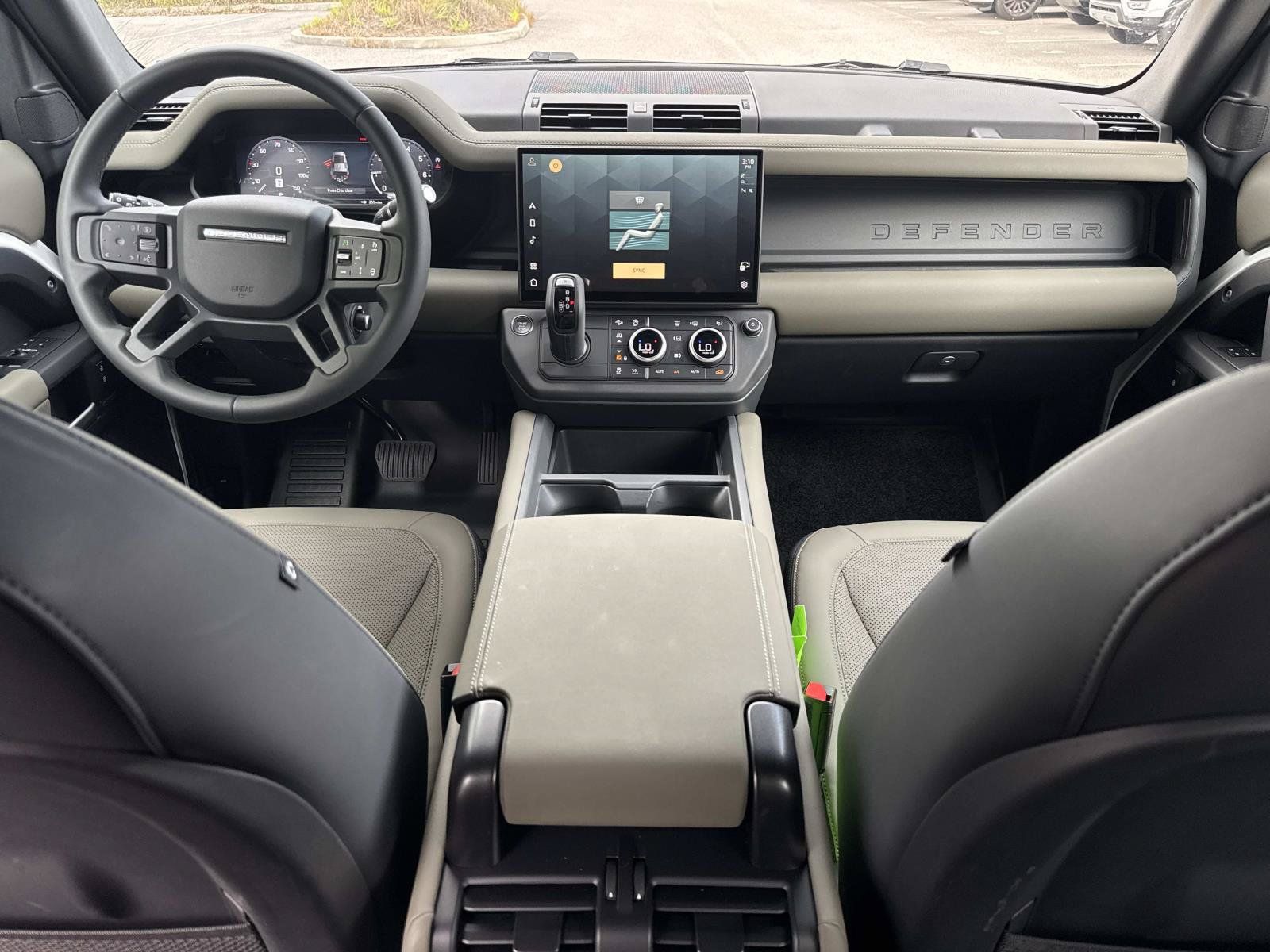Certified 2026 Land Rover Defender 110 X-Dynamic SE AWD/4WD image 15