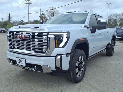 New 2026 GMC Sierra 2500 Denali w/ Denali Reserve Package AWD/4WD image 3