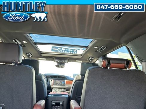 Used 2023 GMC Yukon Denali Ultimate AWD/4WD image 13