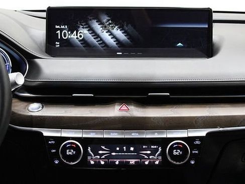 Used 2023 Genesis G80 image 33