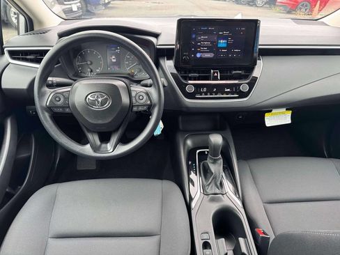 Used 2025 Toyota Corolla LE FWD image 20