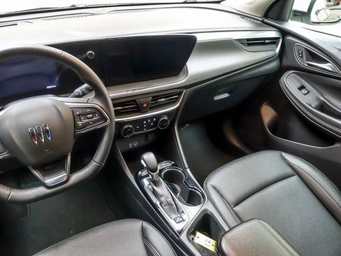 Used 2024 Buick Encore GX Sport Touring image 13