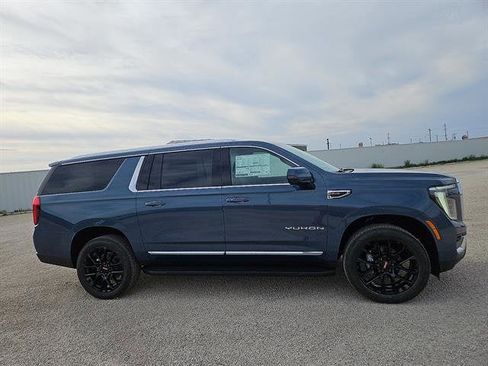 New 2026 GMC Yukon XL Elevation w/ LPO, Floor Liner Package image 6