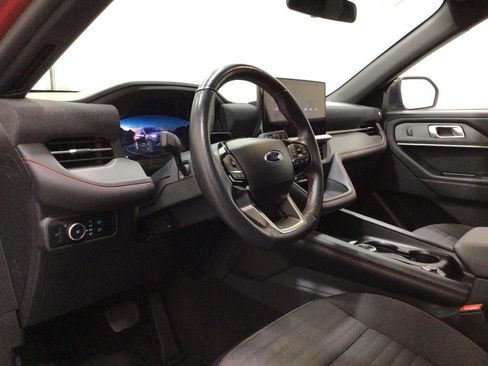 Used 2025 Ford Explorer ST-Line w/ ST-Line Street Pack AWD/4WD image 10
