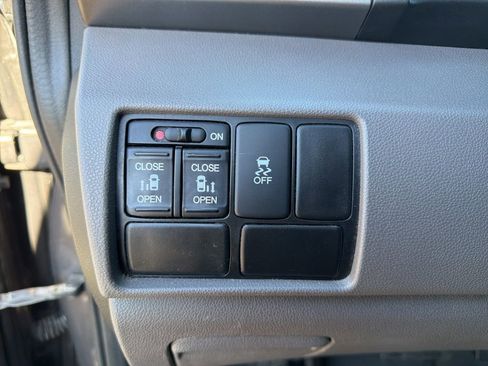 Used 2016 Honda Odyssey SE image 22