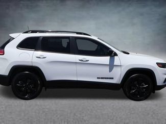 Used 2023 Jeep Cherokee Altitude Lux w/ Lux Elite Package AWD/4WD video 2