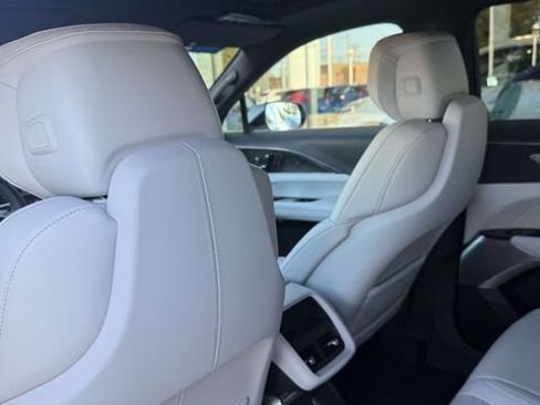 Certified 2024 Cadillac Lyriq Luxury AWD/4WD image 29
