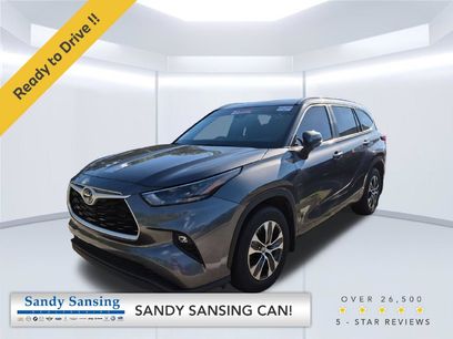 Used 2025 Toyota Highlander XLE