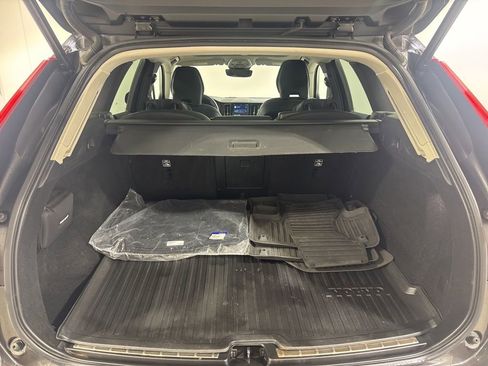Used 2023 Volvo XC60 B5 Plus w/ Climate Package AWD/4WD image 21