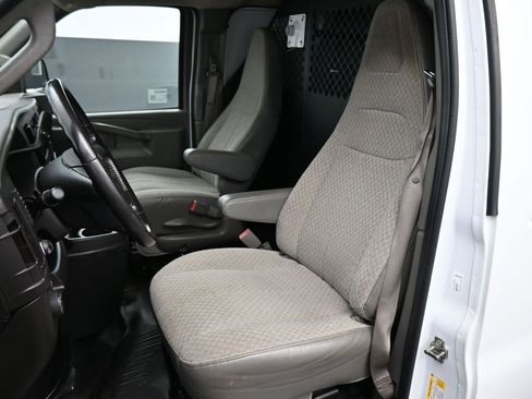 Used 2022 Chevrolet Express 2500 w/ Driver Convenience Package RWD image 11