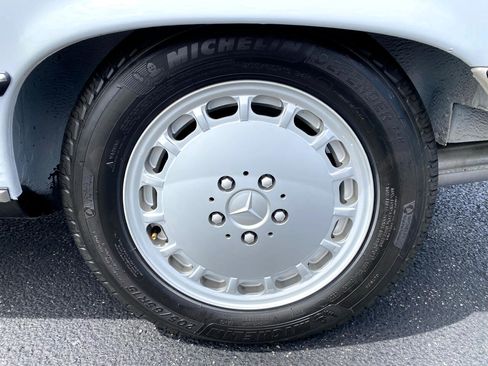 Used 1989 Mercedes-Benz 560 SL image 44