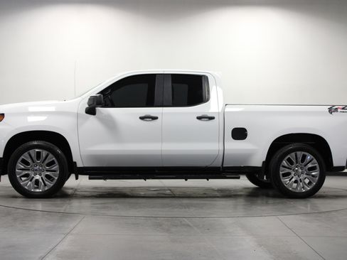 Used 2022 Chevrolet Silverado 1500 W/T AWD/4WD image 7